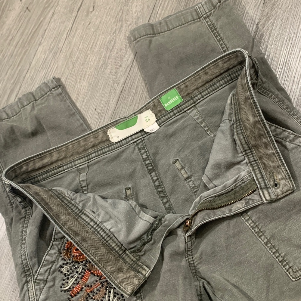 Anthropologie by Anthropologie “The Wanderer” Olive Floral Bead Detail size 26 - Picture 6 of 11